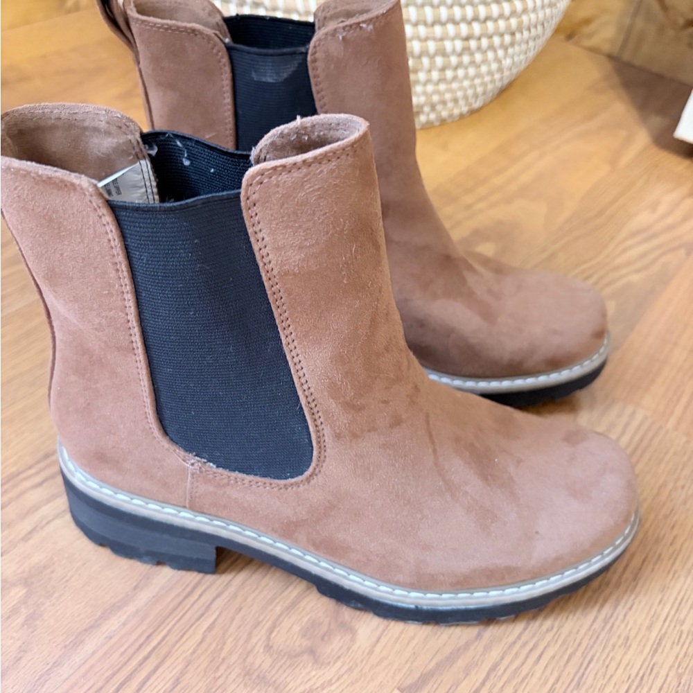 Universal Thread Brown Ankle Boots